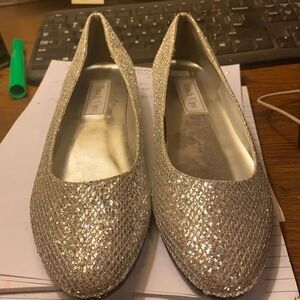 Touch Ups Silver Flats sz. 7.5 medium